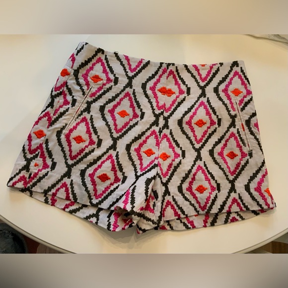 Ann Taylor Loft Riviera Shorts, size 4, great condition. - Picture 2 of 5